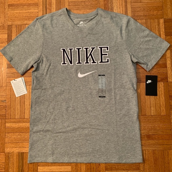 *SOLD* Nike Sportswear Vintage Big Logo Reissue - Picture 2 of 4